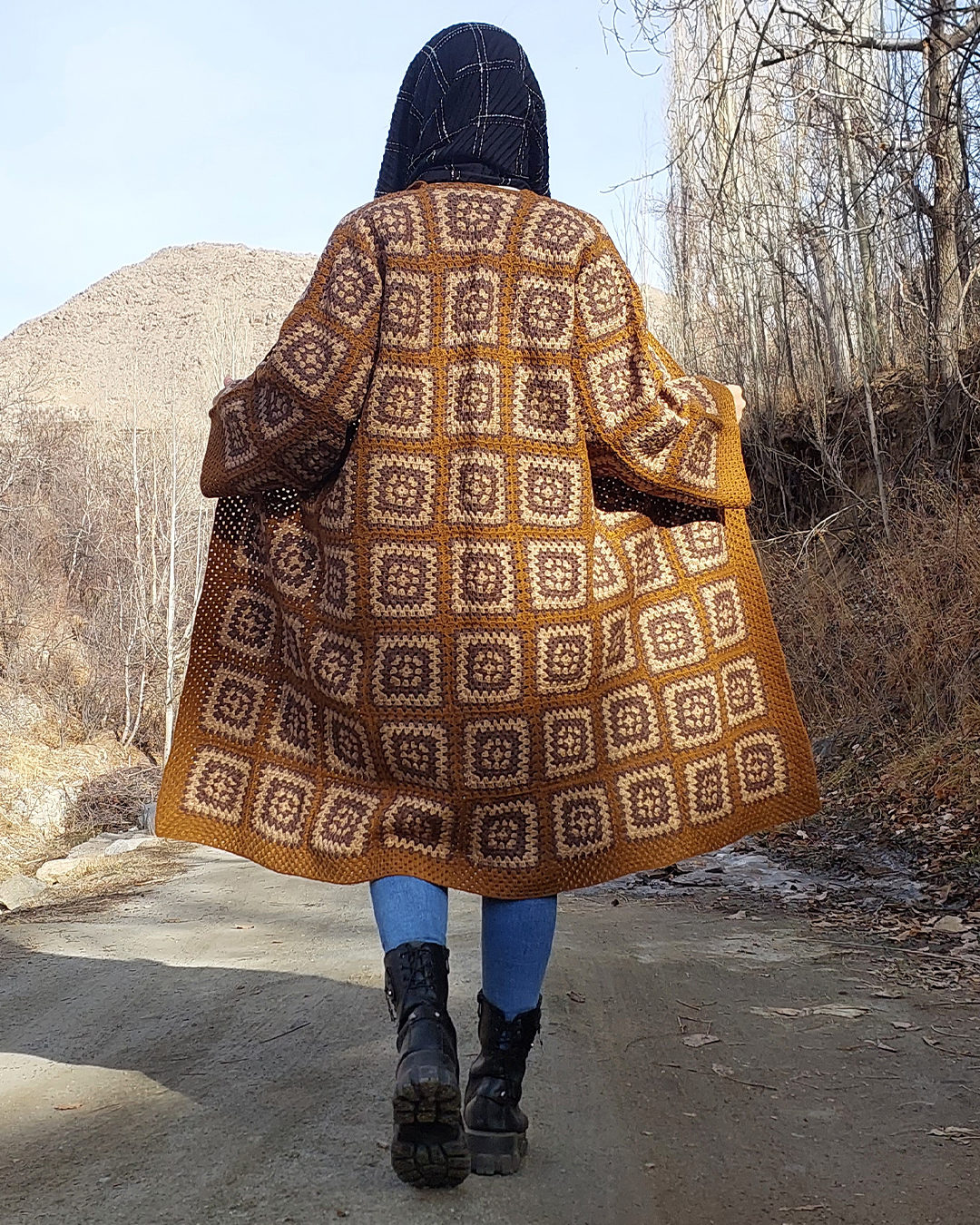 مانتو زنانه بافتنی چهل تکه دستبافت موتیفی